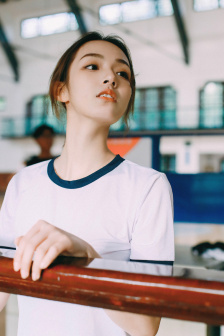 小楼又东风
